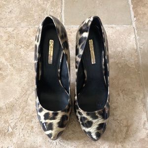 Gorgeous BCBG leopard heels